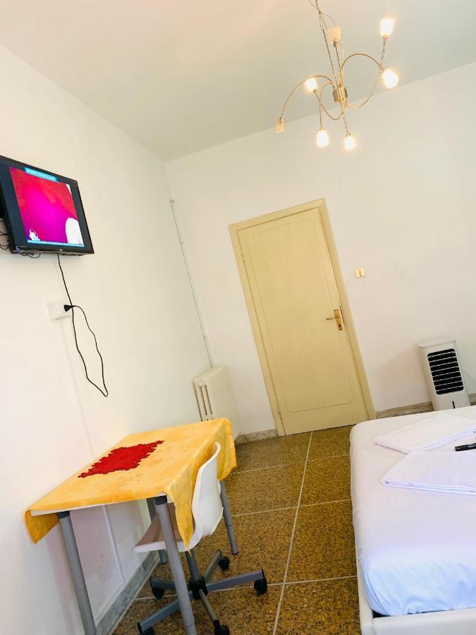 Pearl Pisa Guest House Exteriör bild